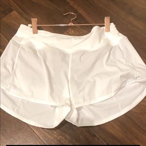 Lululemon Speed Up shorts white 4” size 8 Tall